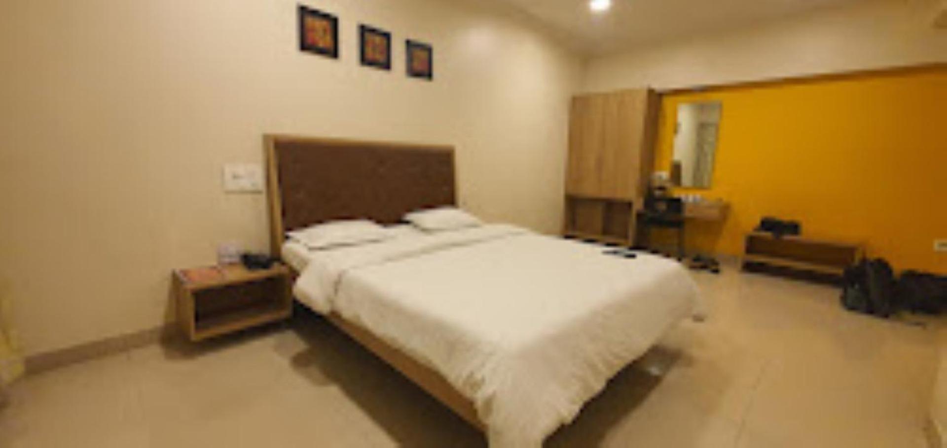Hotel Maratha Palace,Satara Eksteriør bilde