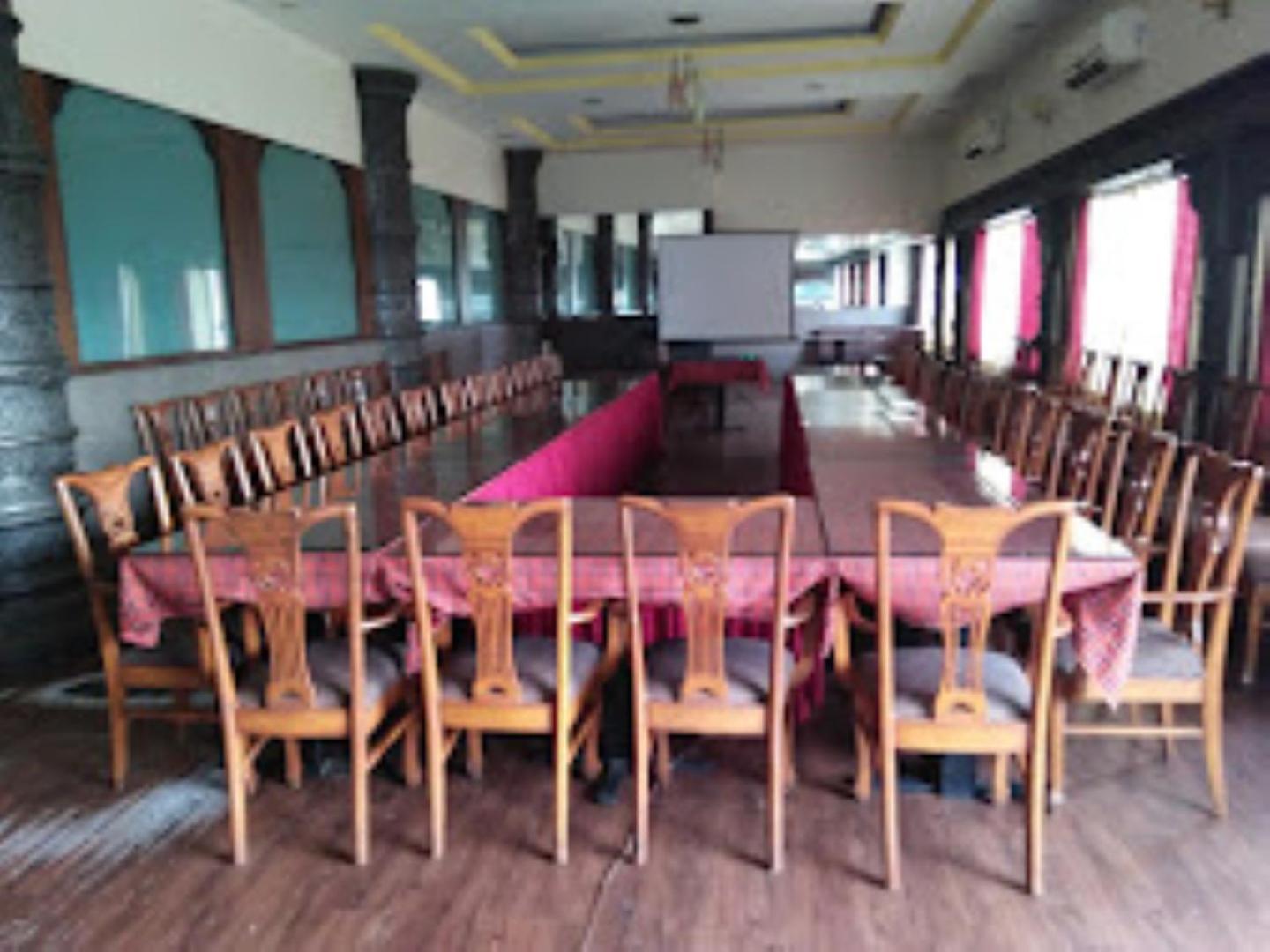 Hotel Maratha Palace,Satara Eksteriør bilde