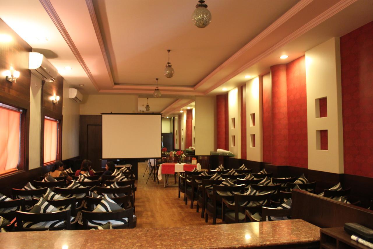 Hotel Maratha Palace,Satara Eksteriør bilde