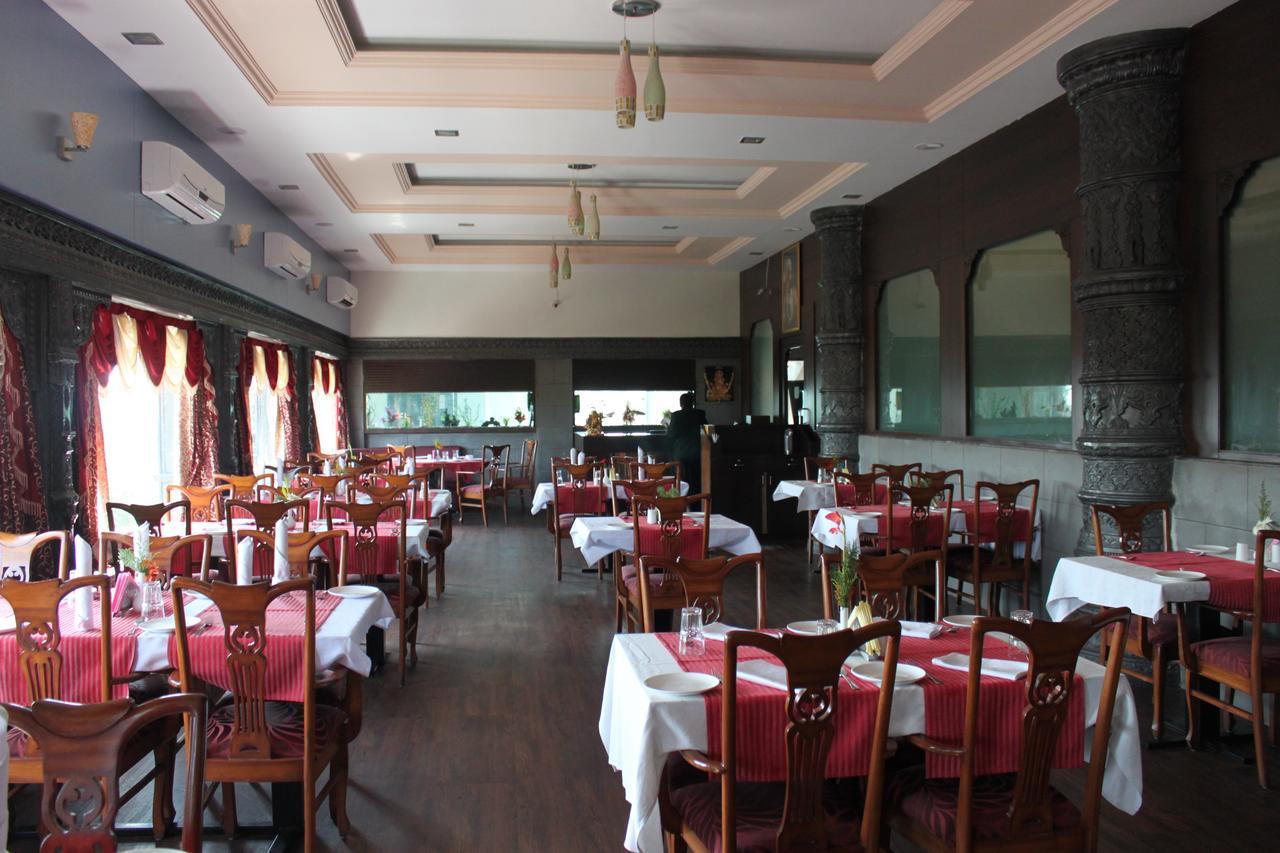 Hotel Maratha Palace,Satara Eksteriør bilde