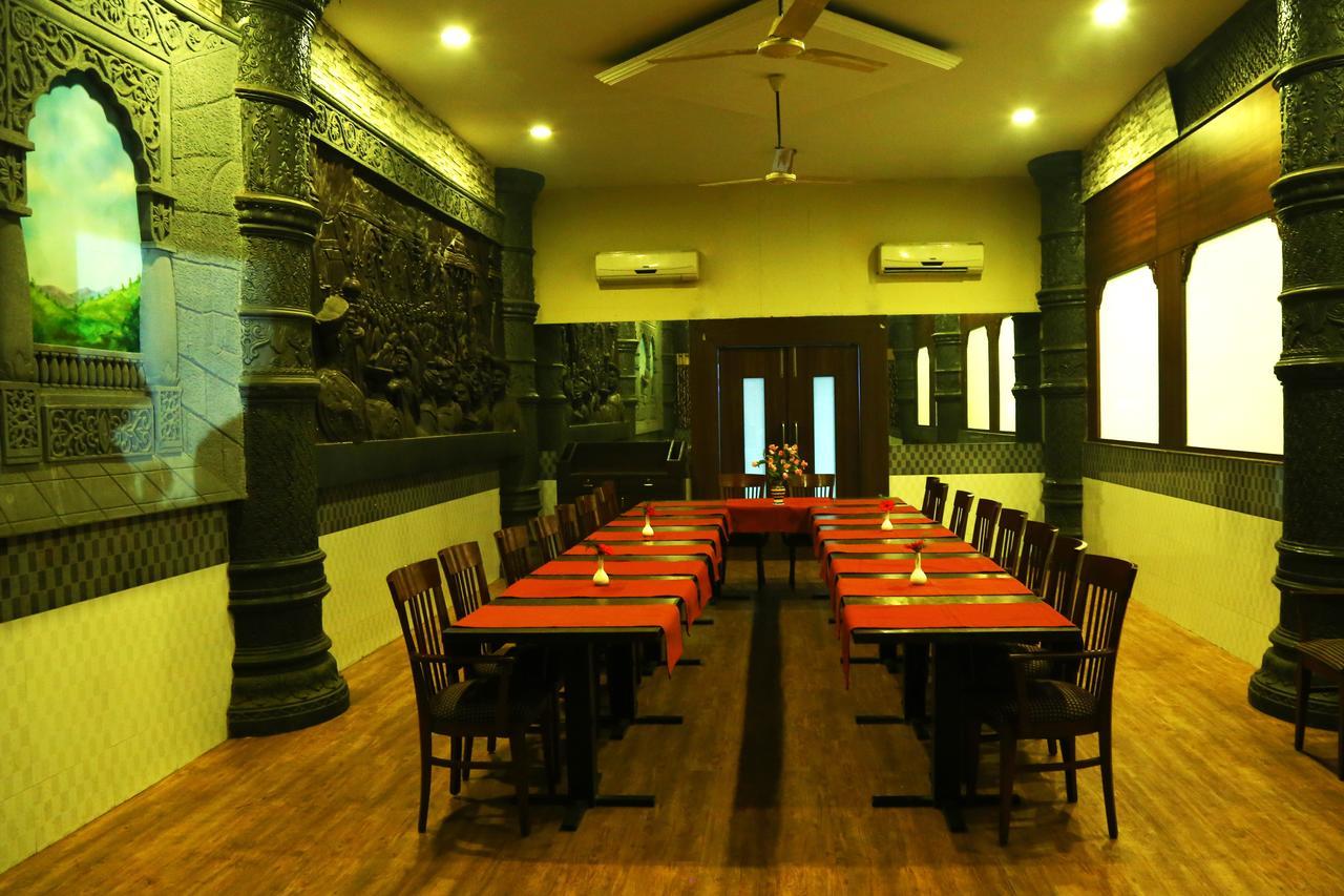 Hotel Maratha Palace,Satara Eksteriør bilde