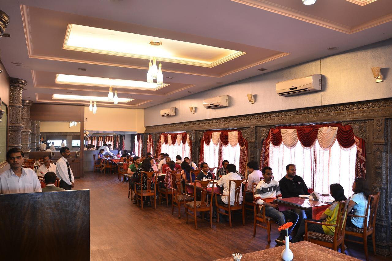Hotel Maratha Palace,Satara Eksteriør bilde
